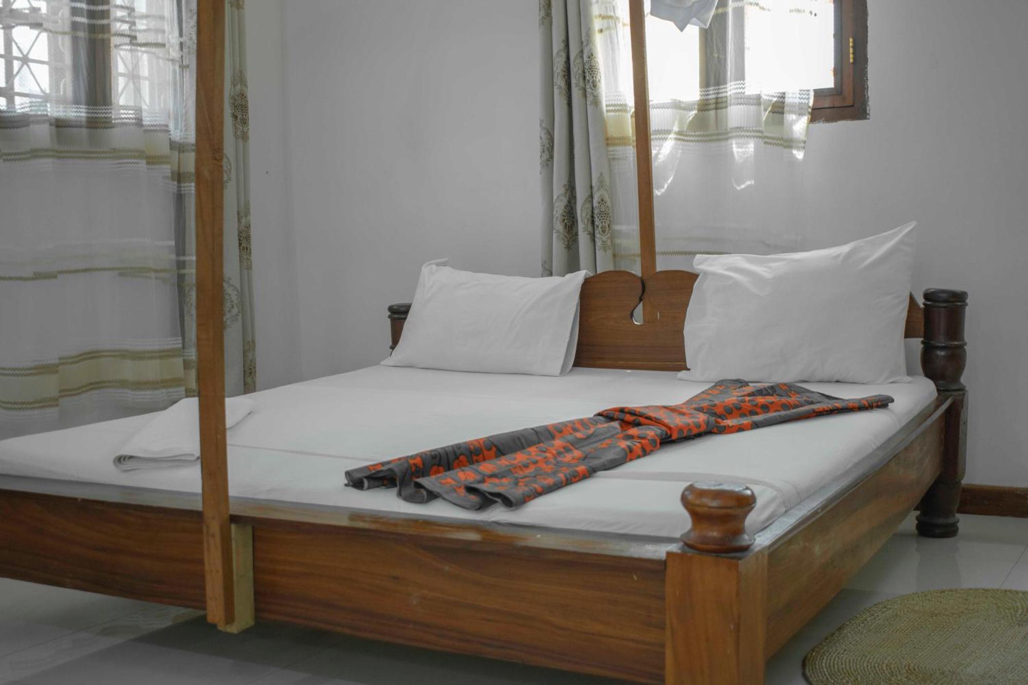 Sulkhan Serviced Bed & Breakfast Chukwani