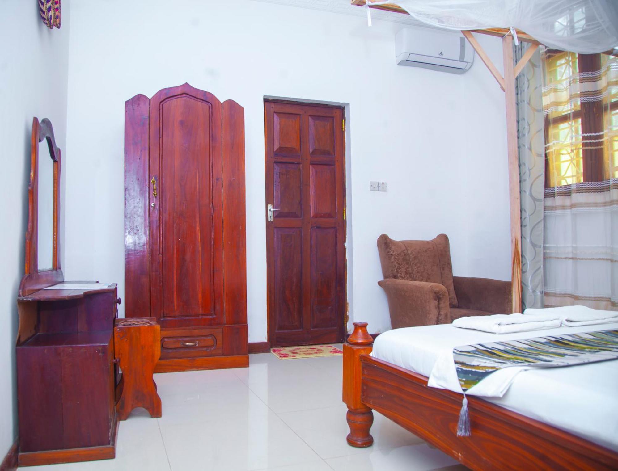 Bed & Breakfast Sulkhan Serviced *