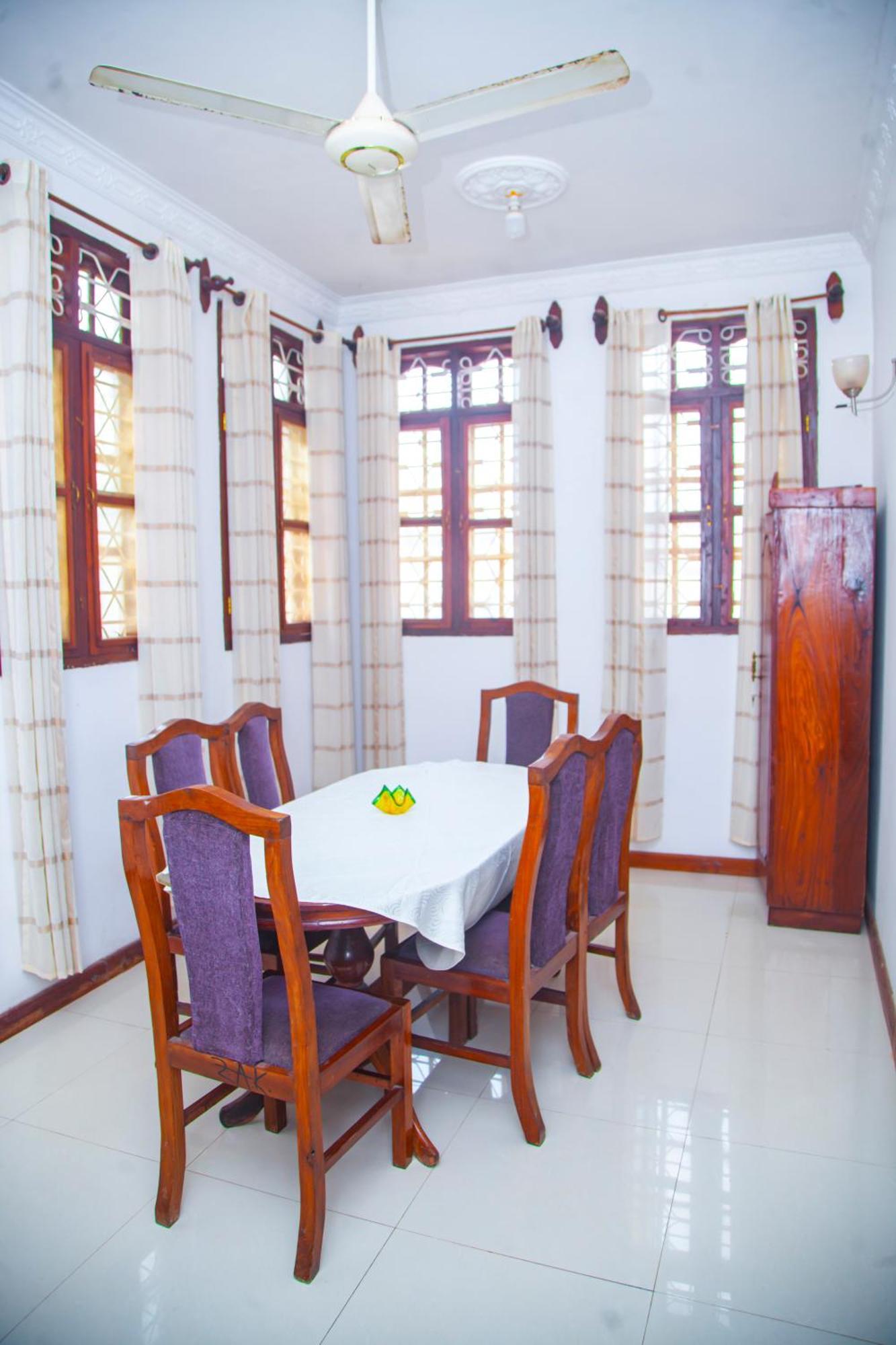 Bed & Breakfast Sulkhan Serviced *
